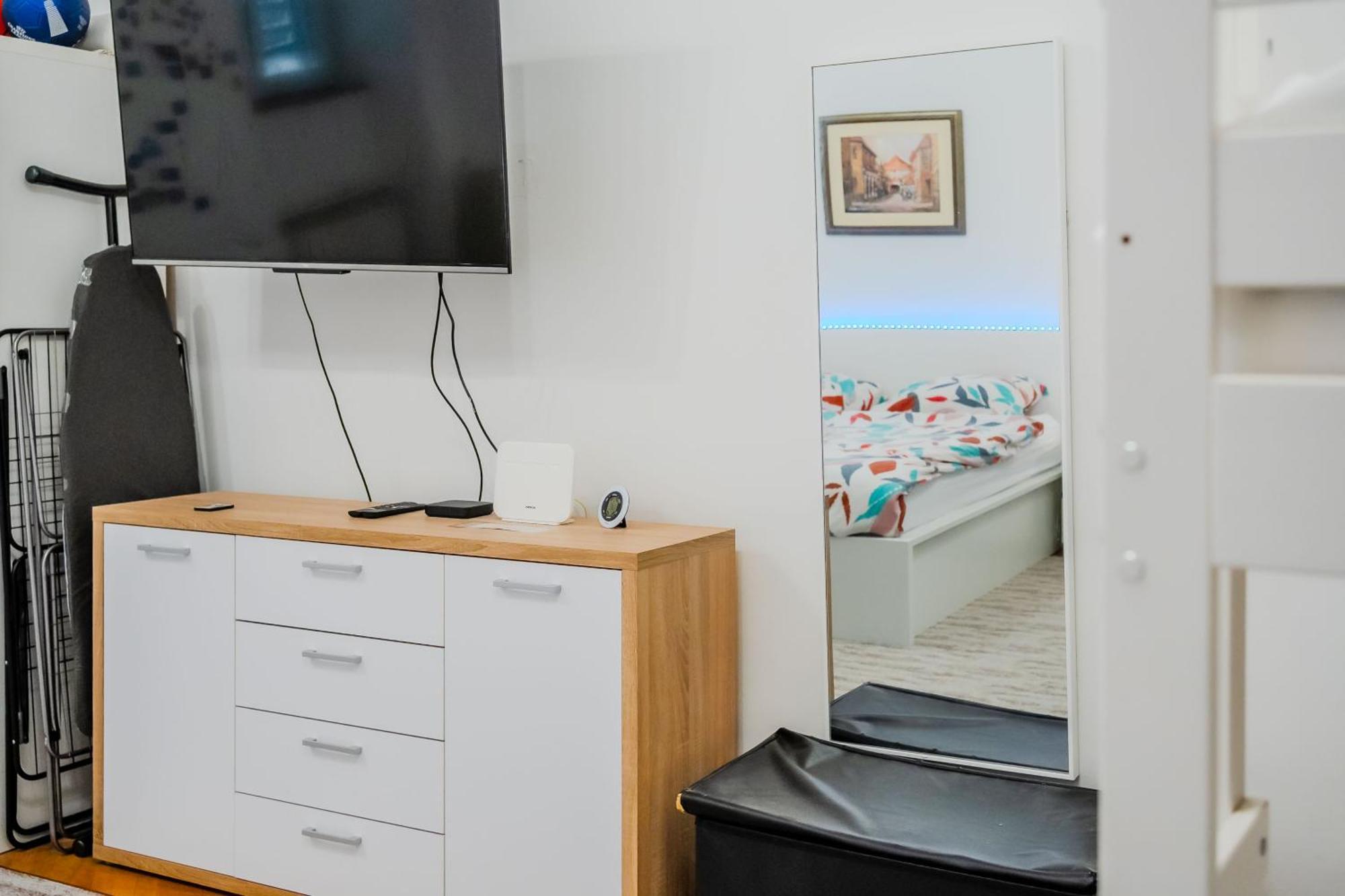 Work And Play Apartment Ζάγκρεμπ Εξωτερικό φωτογραφία